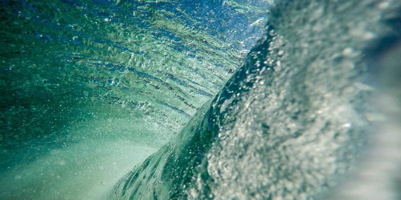 多云与混合云网络互联实战：专线、VPN与云交换的技术选型与成本深度解析