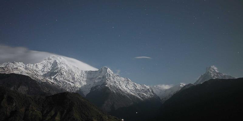 数据中心网络架构设计：超融合与叶脊(Spine-Leaf)拓扑详解与技术选型指南