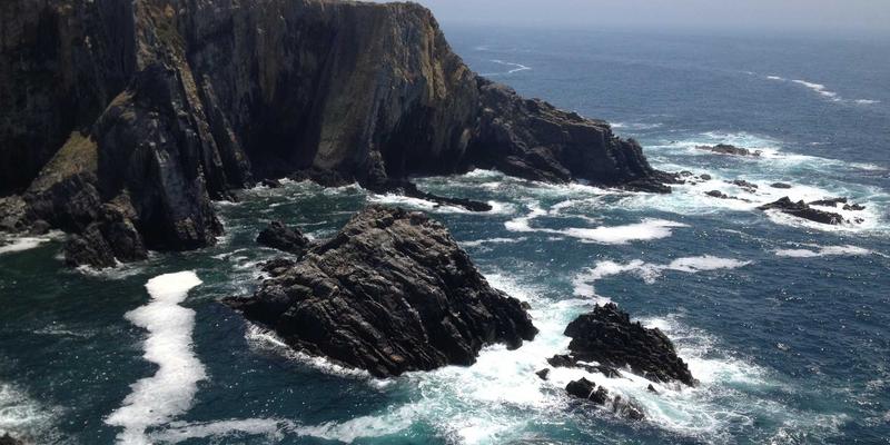 编程开发新范式：边缘计算与物联网融合下的MJ FBL架构与网络安全挑战